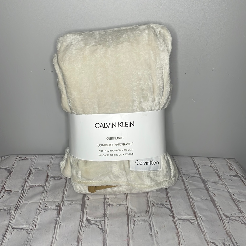 Calvin Klein Queen Sized Soft Fleece Blanket